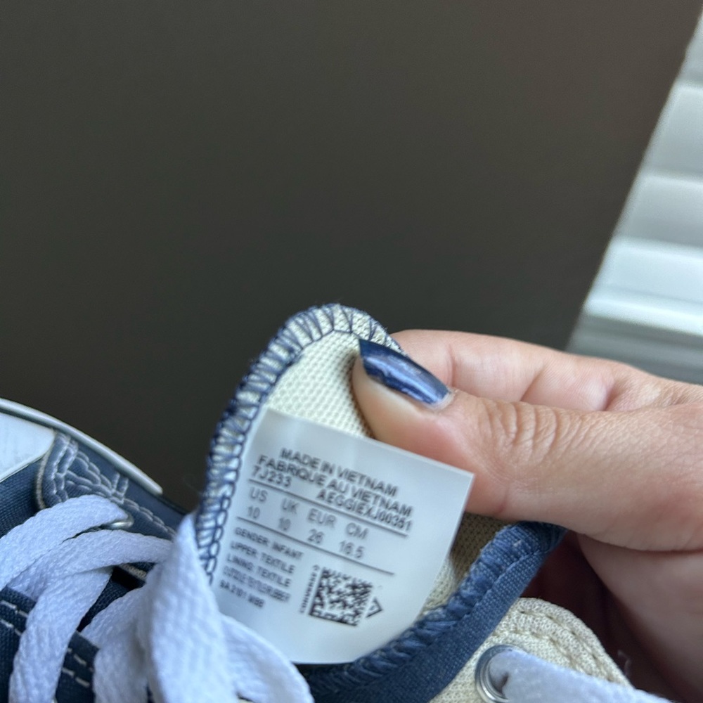 Kids Converse - Picture 6 of 6